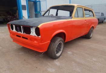 Escort Estate Rolling Shell