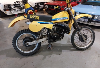 Suzuki PE250