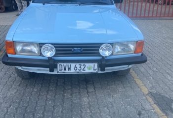 Ford Cortina P100 3.0